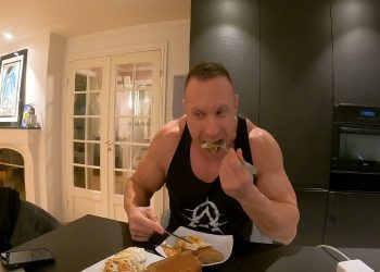twitch-streamer-knut-eats-possibly-the-heaviest-midnight-snack-ever-seen-–-sportskeeda
