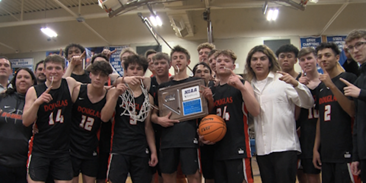 'they-deserve-it.'-douglas-boys-basketball-defensive-surge-claims-regional-north-5a-title