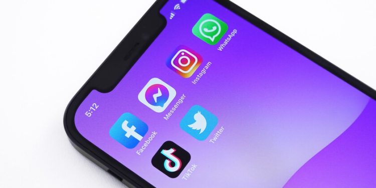 whatsapp-for-ios-prepares-a-new-interface-for-group-voice-calls-in-its-beta-–-then24