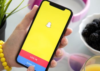 department-for-education-launches-the-uk's-first-ar-career-fair-on-snapchat-–-[talking-influence]