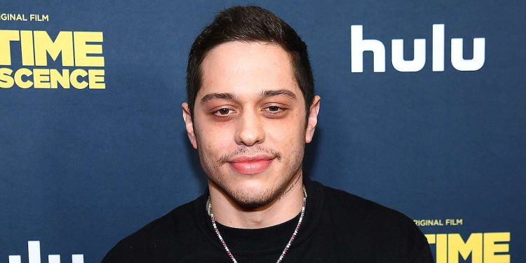 pete-davidson-deletes-instagram-account-a-week-after-rejoining-|-people.com