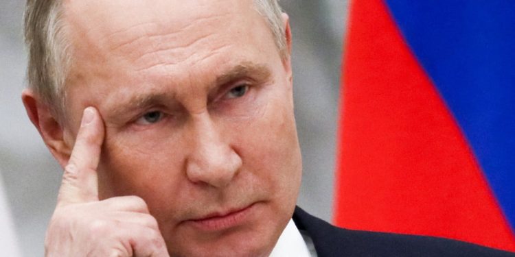 teen-tracking-elon-musk's-jet-now-goes-after-russian-oligarchs-with-new-twitter-bots-|-fox-business