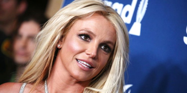 britney-spears-details-why-she-posts-topless,-risque-pics-on-instagram-|-wonderwall.com