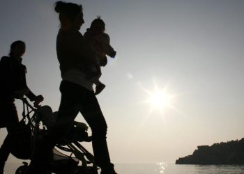 can-you-add-“parenting”-to-your-resume-now?-linkedin-says-yes-–-quartz