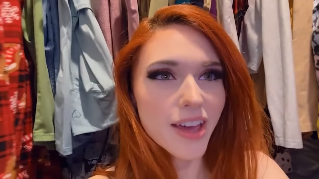 twitch-streamer-amouranth-is-selling-her-farts-and-bathwater-and-of-course-people-will-buy-it