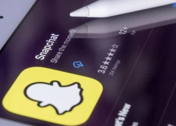 international-women's-day-2022:-how-snapchat-makes-app-safer-for-girls-–-ht-tech