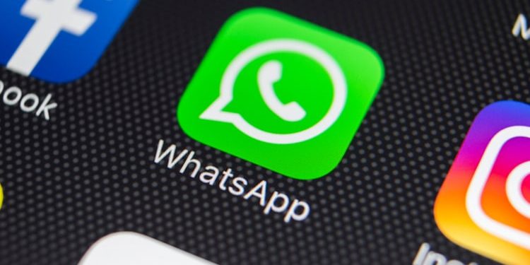 whatsapp-for-ios-to-soon-allow-users-to-conduct-polls-|-beebom