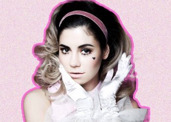 10-years-on,-we-look-back-at-marina's-chaotic-tumblr-masterpiece-'electra-heart'-–-junkee