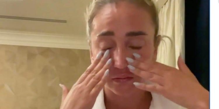 russian-influencers-left-in-tears-after-their-country-bans-instagram:-'my-life-is-being-taken-…