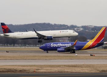 stocks-making-the-biggest-moves-in-the-premarket:-airlines,-coupa-software,-gitlab-and-more