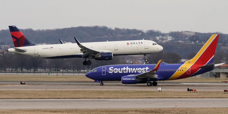 stocks-making-the-biggest-moves-in-the-premarket:-airlines,-coupa-software,-gitlab-and-more