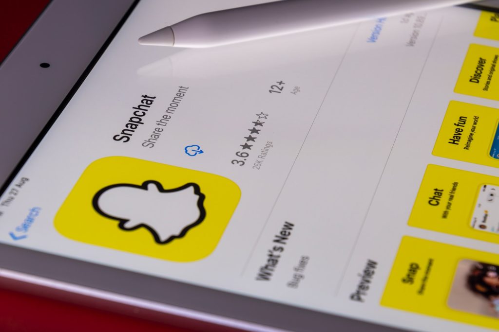 snapchat-restricts-communication-through-third-party-apps.-here's-the-reason-why?