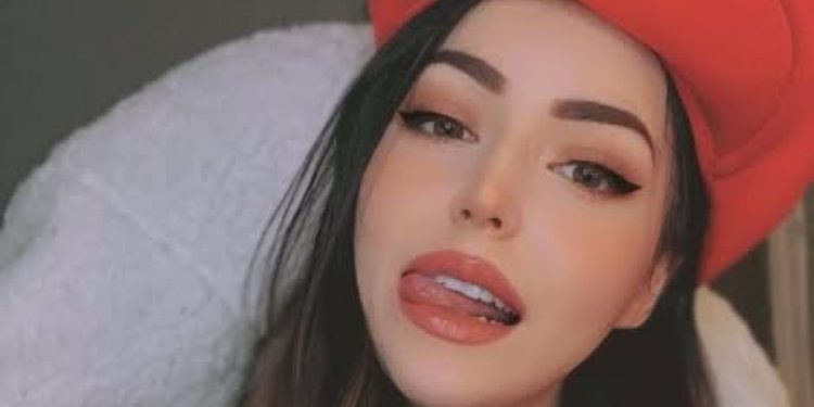 veibae-face-reveal:-veibae-real-name,-age-–-inspired-traveler