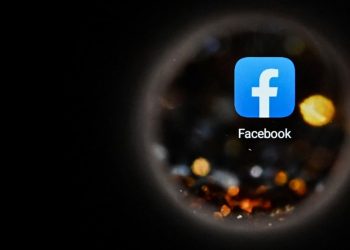 russia-bans-instagram-and-facebook-as-'extremist'-–-cna