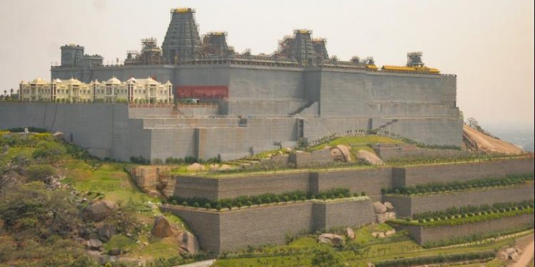 thousands-of-tn-workers-give-finishing-touches-to-new-shrine-–-deccan-chronicle
