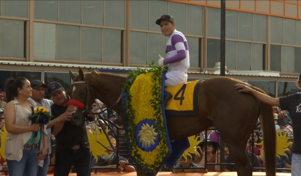 slow-down-andy-claims-victory-at-sunland-derby-|-ktsm-9-news