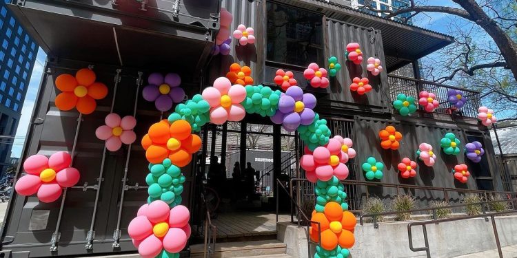 two-rainey-street-bars-closed-permanently-over-the-weekend-–-eater-austin
