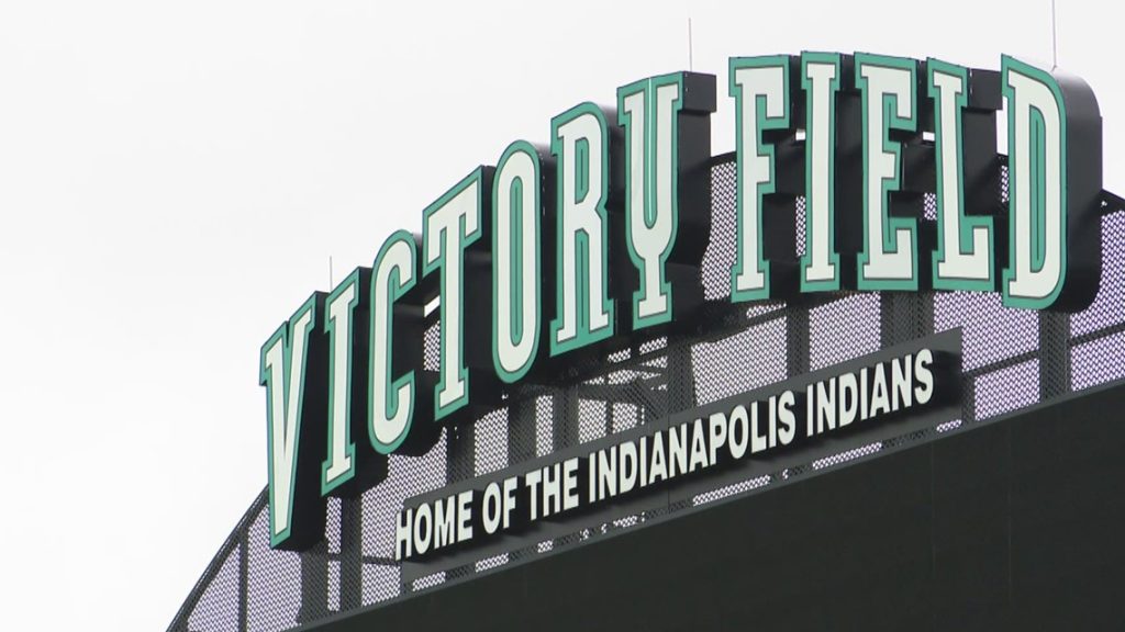 victory-field-clubhouse-manager-shows-off-impressive-bat-collection-–-wthr