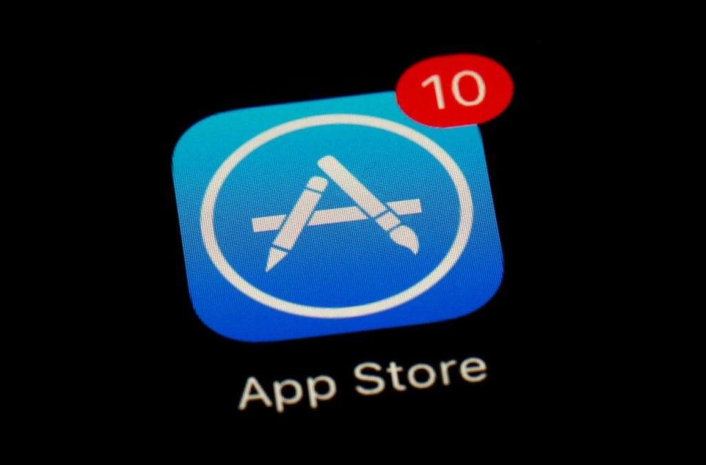 apple-omits-facebook,-instagram-from-'essentials'-in-app-store-|-wsav-tv
