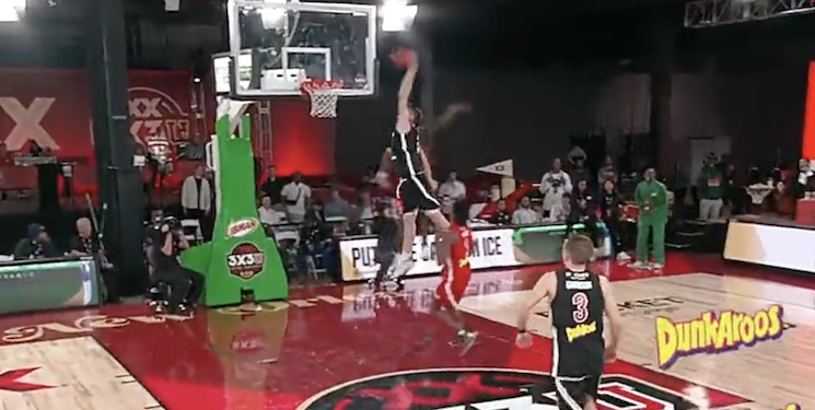 john-fulkerson-drops-air-jordan-dunk-in-3v3-tournament-|-rocky-top-insider