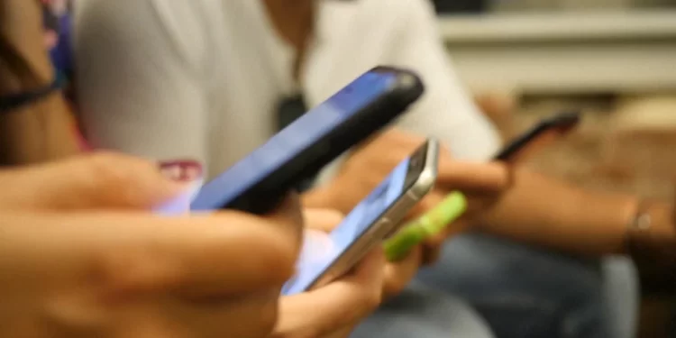 instagram-users-targeted-with-false-copyright-violation-scam-–-13abc