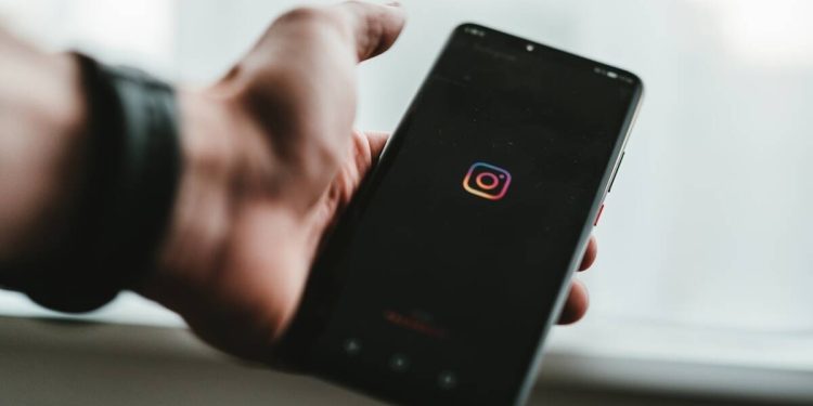 delhi:-mba-student-arrested-for-using-fake-instagram-account-to-cheat-woman-of-rs-1.7-lakh