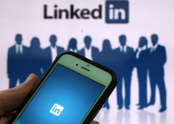 keep-your-shirt-on:-dos-and-don'ts-for-that-long-overdue-update-to-your-linkedin-profile