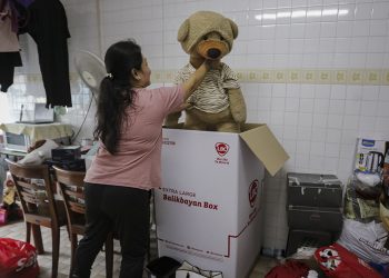 how-do-you-pack-love-into-a-box?-|-the-straits-times