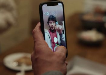 deaf-engineers-at-snapchat-unveil-new-tech-to-translate,-teach-asl-–-today-show
