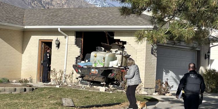 police:-driver-watching-youtube-crashes-truck-through-utah-home-–-east-idaho-news