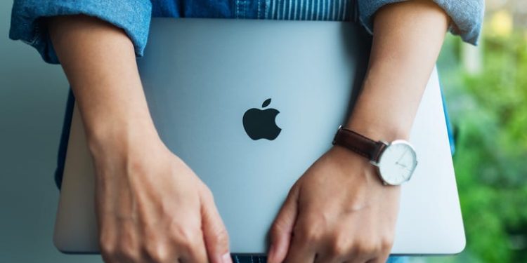 the-results-are-in:-zdnet's-linkedin-fans-want-a-touchscreen-macbook,-too