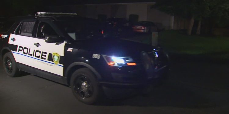 puyallup-twitch-streamer-falls-victim-to-'swatting'-call-after-briefly-losing-account-–-king-5