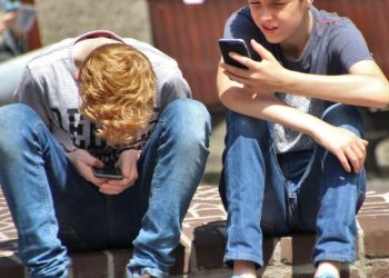 snapchat:-92%-of-gen-z-want-to-use-ar-for-shopping-|-retail-dive