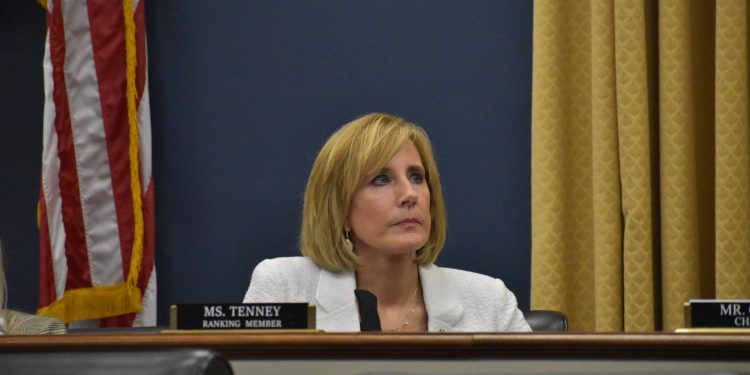 house-republicans-grill-twitter-on-'censorship'-of-'damning'-hunter-biden-emails-|-fox-business