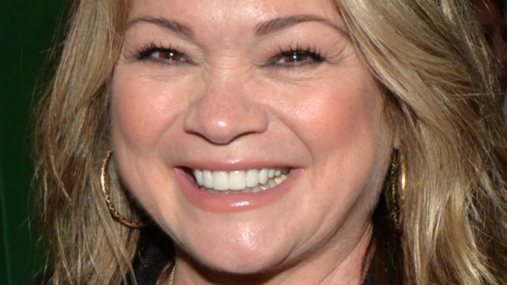 instagram-is-cracking-up-over-valerie-bertinelli's-cranky-neighbor-–-mashed