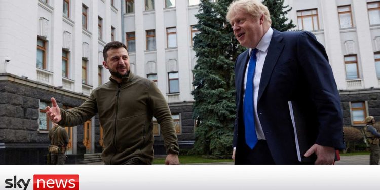 breaking-news:-boris-johnson-welcomed-to-kyiv-by-volodymyr-zelenskyy-–-youtube