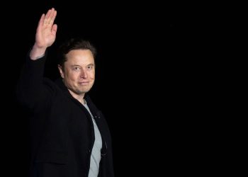 elon-musk-is-no-free-speech-messiah-–-vox
