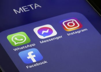 whatsapp-is-adding-the-option-to-hide-your-'last-seen'-status-from-specific-contacts-|-engadget