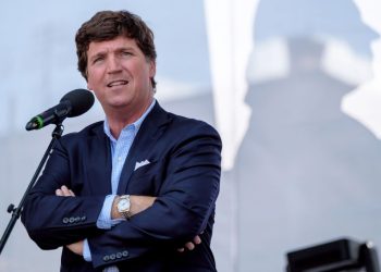 did-tucker-carlson-produce-an-unusual-trailer-for-'the-end-of-men'?-|-snopes.com