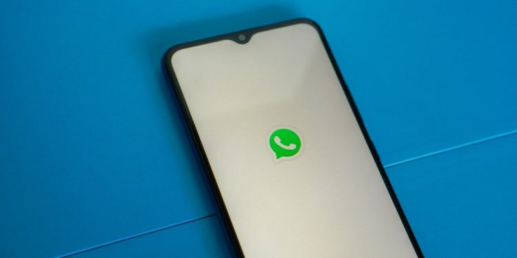 whatsapp-group-polls-feature-is-in-testing-and-here's-how-it-works-|-digit