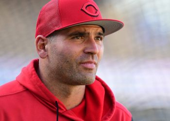 joey-votto-'hulks-out'-to-celebrate-100,000-instagram-followers-–-cincinnati-enquirer