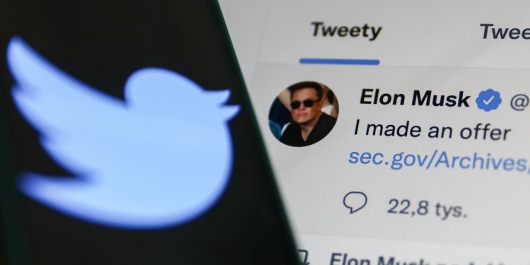 as-musk-bids-for-twitter,-his-fight-to-tweet-freely-hits-snag-|-fortune