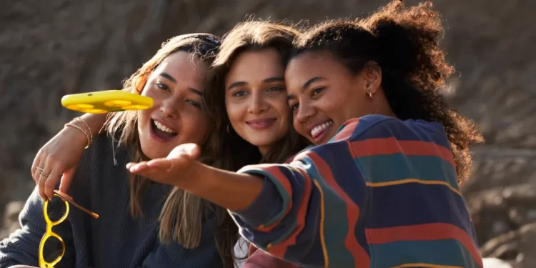 snapchat-announces-pixy-mini-drone-for-photos-and-videos-–-brytfmonline