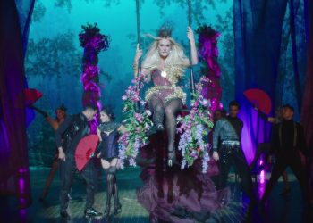 carrie-underwood-–-ghost-story-(official-music-video)-–-youtube