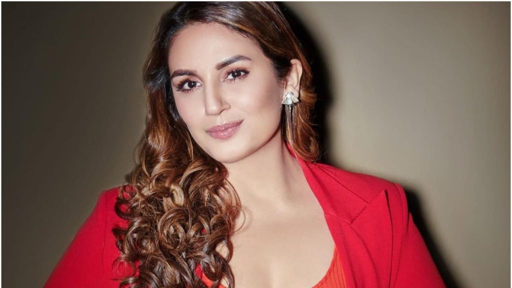 huma-qureshi's-gold-pantsuit-takes-over-instagram,-guess-the-price-–-news18