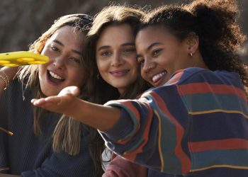 sci-fi-selfie:-social-media-giant-creates-selfie-camera-that-flies-around-your-head