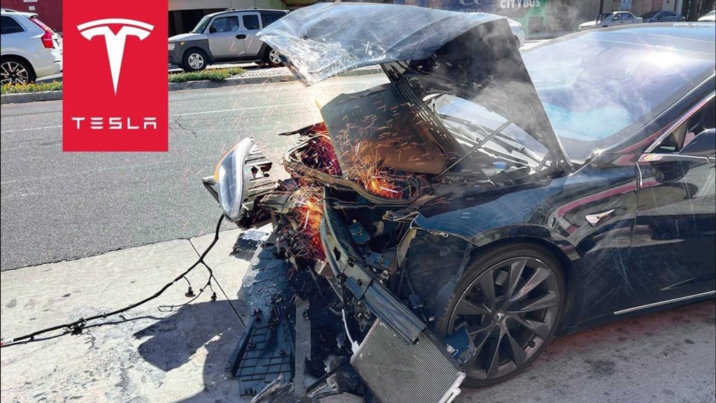 $100k-tesla-model-s-totaled-in-crash:-teslacam-footage-used-as-evidence-–-insideevs