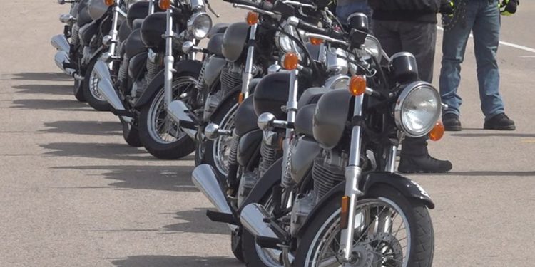 riders-stay-safe-on-the-road-–-kevn