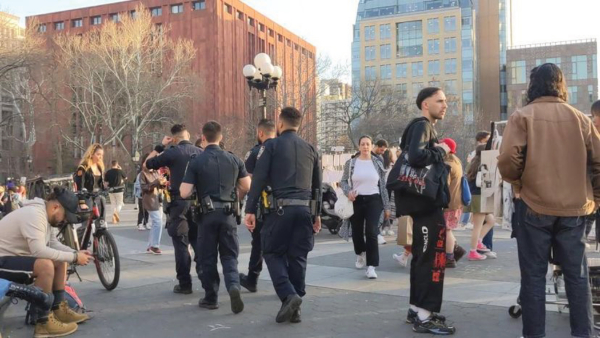 washington-square-park-sos-instagram-keeps-tabs-on-police-and-predators-–-westview-news