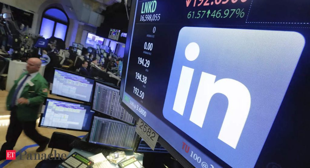 linkedin-will-give-$1.8-mn-to-female-workers-to-settle-pay-discrimination-complaint